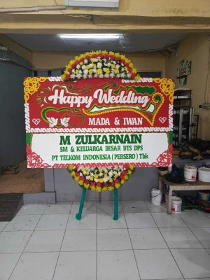 Papan Bunga di Poris Plawad Utara