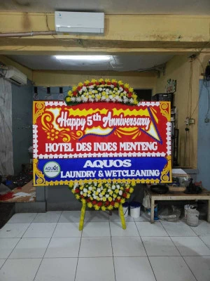 Papan Bunga di Poris Plawad Utara